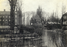 40048 Gezicht op het slot Zuylen te Oud-Zuilen (gemeente Zuilen).N.B. Het slot Zuylen behoort sinds 1 jan. 1954 tot de ...